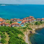 Saint Thomas Village Feriested