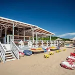 Saint Thomas Village Feriested 5*