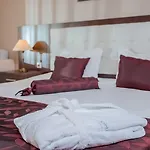 Saint Thomas Village 5*