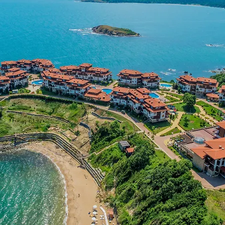 리조트 Saint Thomas Village