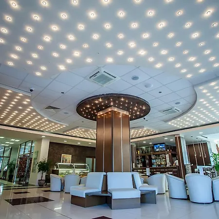 리조트 Saint Thomas Village 소조폴