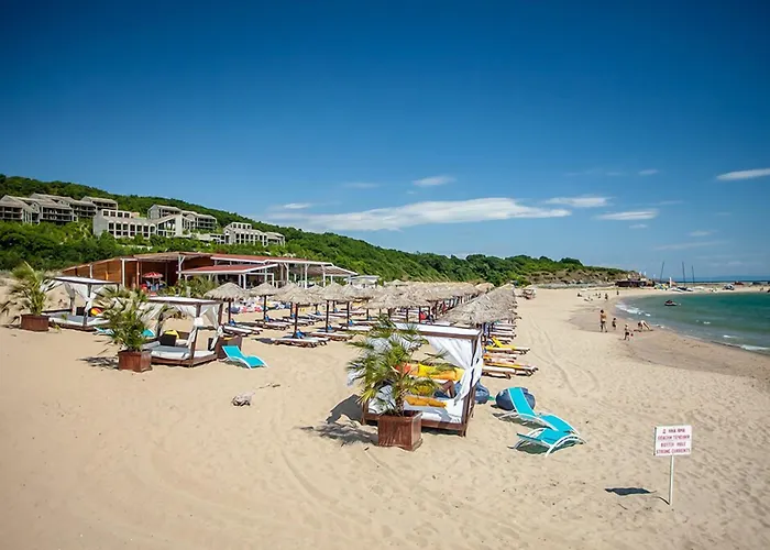 Saint Thomas Village ソゾポル