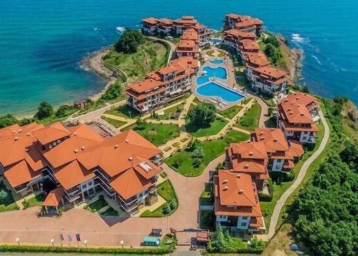 Saint Thomas Village 5*