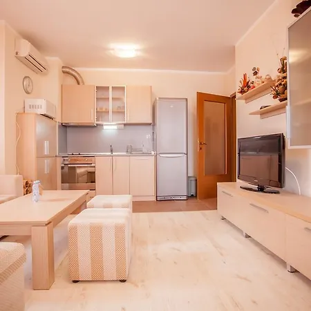 אתר נופש Saint Thomas Village סוזופול