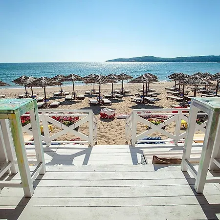 Saint Thomas Village Resort 5*